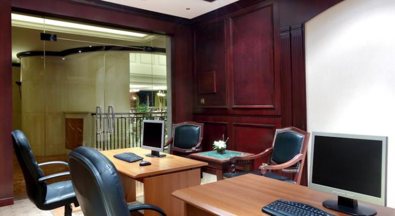 Hotel Al Habtoor Grand Bejrut Zewnętrze zdjęcie