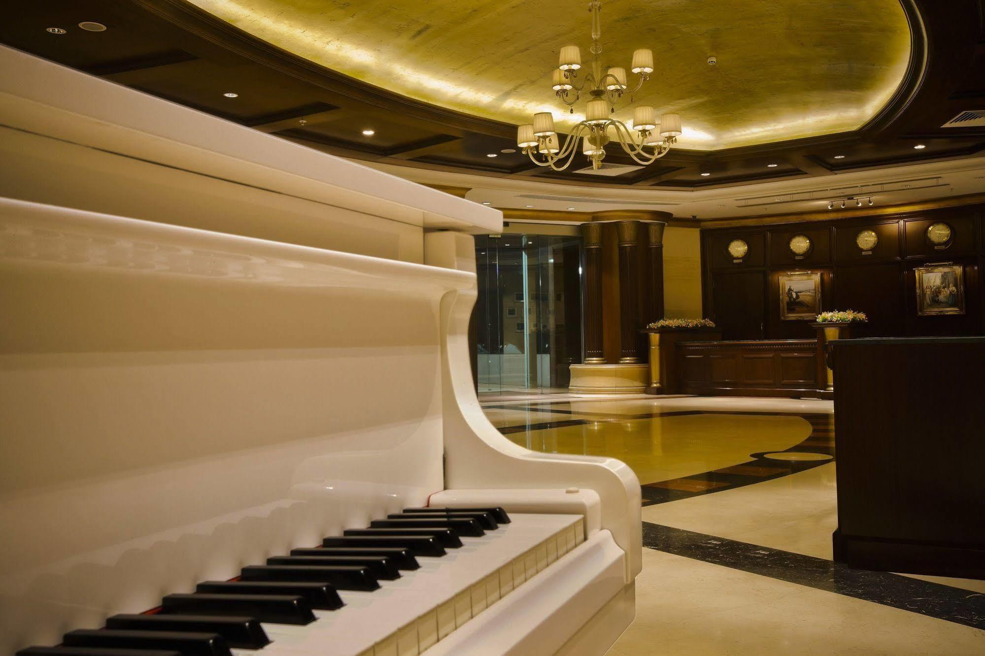 Hotel Al Habtoor Grand Bejrut Zewnętrze zdjęcie